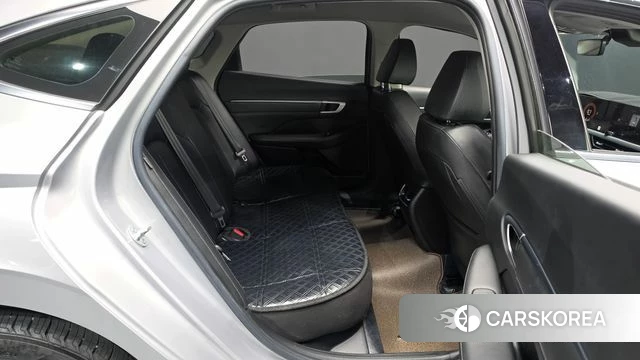 Hyundai Sonata D Edge (DN8) 2024 Серебряный из Кореи, фото 2
