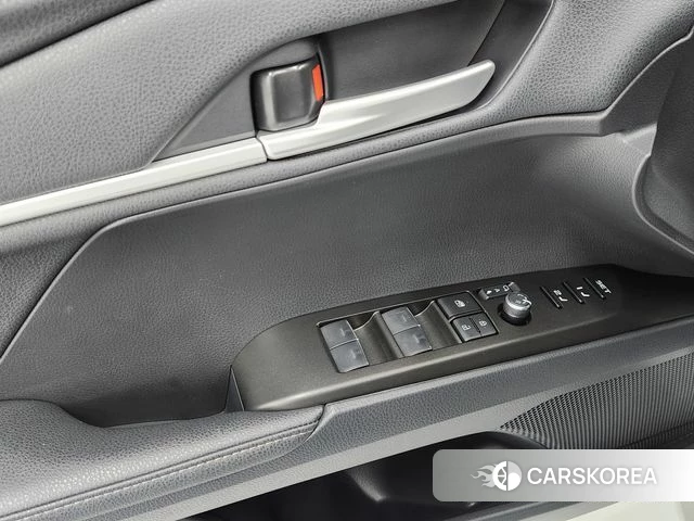 Toyota Camry (XV80) 2025 Черный из Кореи, фото 2