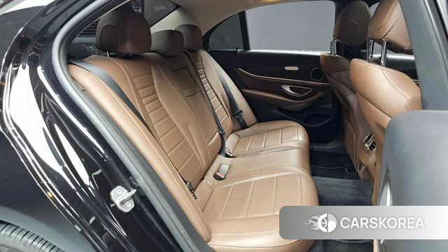 Mercedes-Benz E-Class W213 2018 Черный из Кореи, фото 2