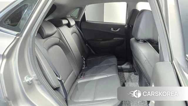 Hyundai Kona 2018 Серебристо-серый из Кореи, фото 2