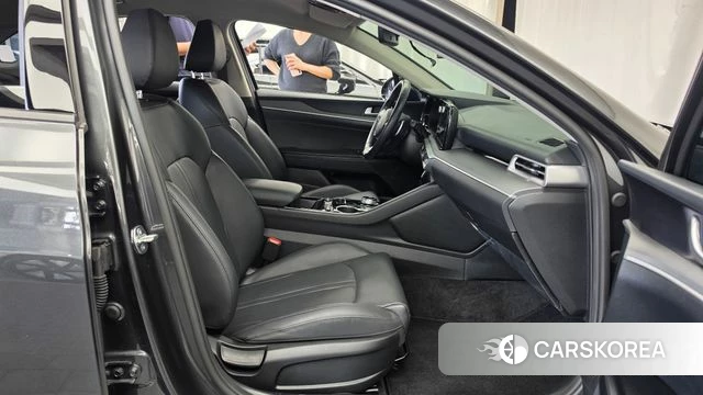 Kia K5 3rd generation 2023 Серый из Кореи, фото 2