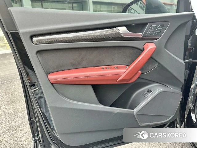 Audi Q5L 2022 Черный из Китая, фото 2