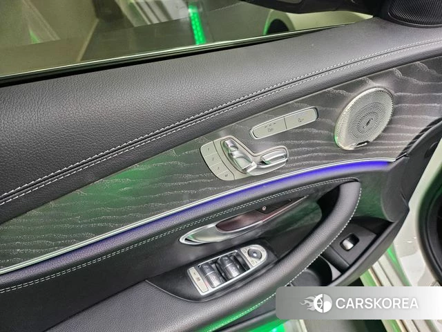 Mercedes-Benz E-Class W213 2022 Белый из Кореи, фото 2