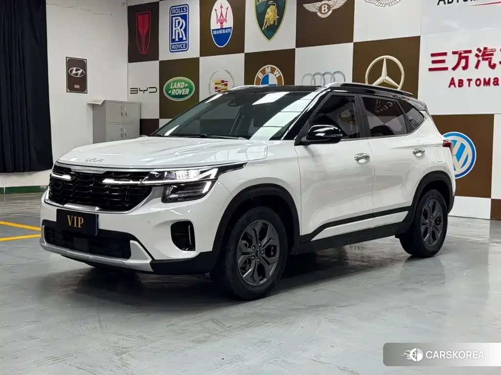 Kia Seltos 2023 Белый из Китая, фото 2