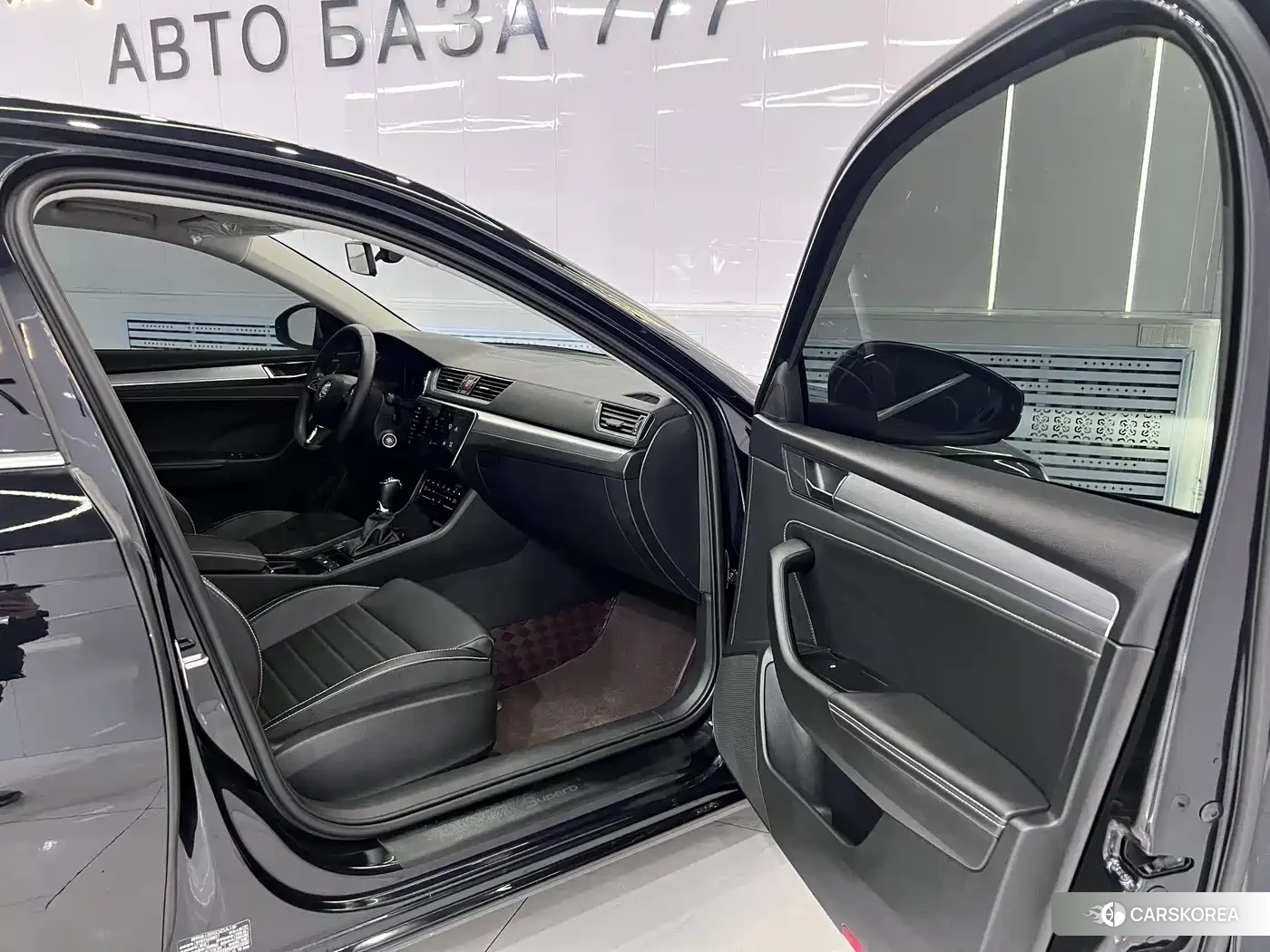 Skoda Superb 2024 Черный из Китая, фото 2