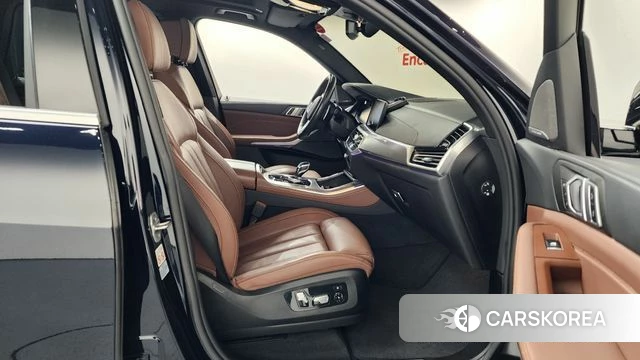 BMW X5 (G05) 2021 Черный из Кореи, фото 2