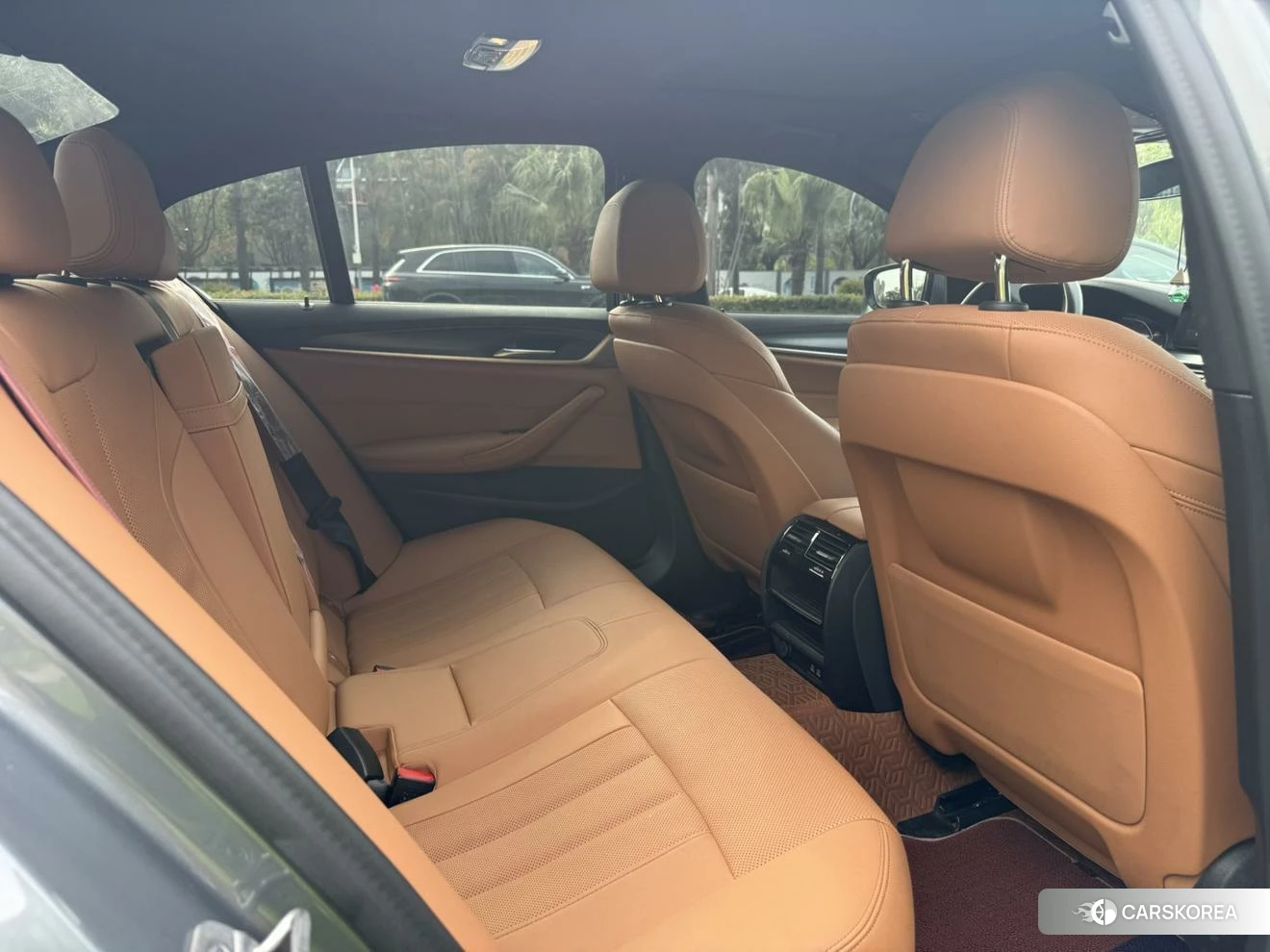 BMW 5 series 2022 Темно-серый из Китая, фото 2