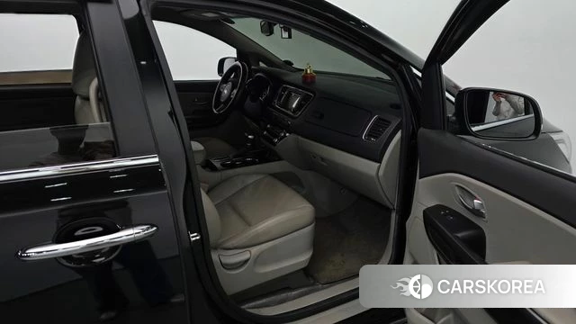 Kia The New Carnival 2019 Черный из Кореи, фото 2