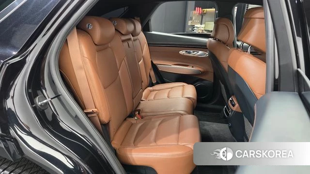 Genesis GV70 2023 Черный из Кореи, фото 2