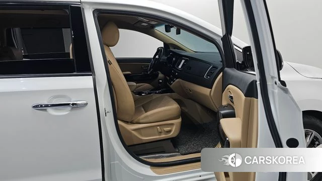 Kia The New Carnival 2019 Белый из Кореи, фото 3