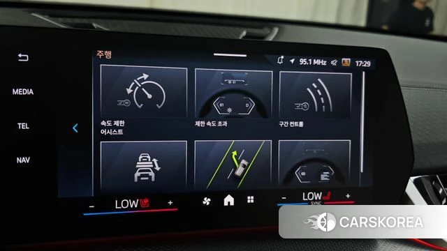 BMW iX2 (U10) 2024 Черный из Кореи, фото 2