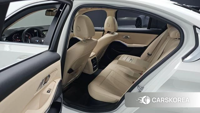 BMW 3 Series (G20) 2019 Белый из Кореи, фото 2