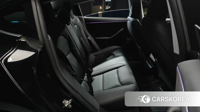 Tesla Model 3 2024 Черный из Кореи, фото 2