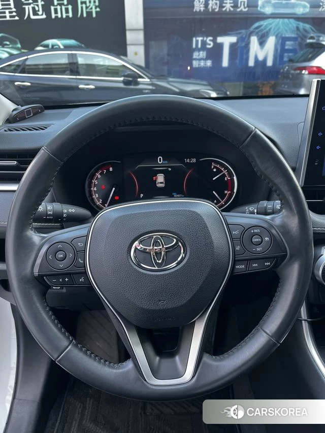 Toyota RAV4 2021 Белый из Китая, фото 2