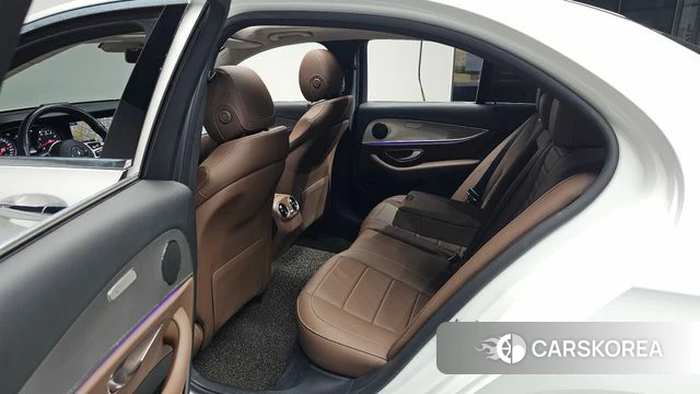 Mercedes-Benz E-Class W213 2019 Белый из Кореи, фото 2