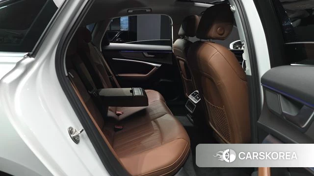 Audi A6 (C8) 2021 Белый из Кореи, фото 2