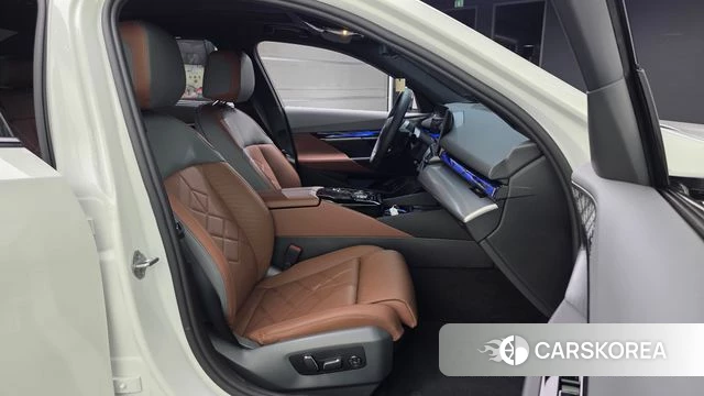 BMW i5 (G60) 2025 Белый из Кореи, фото 2