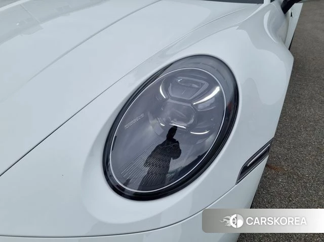 Porsche 911(992) 2023 Белый из Кореи, фото 2
