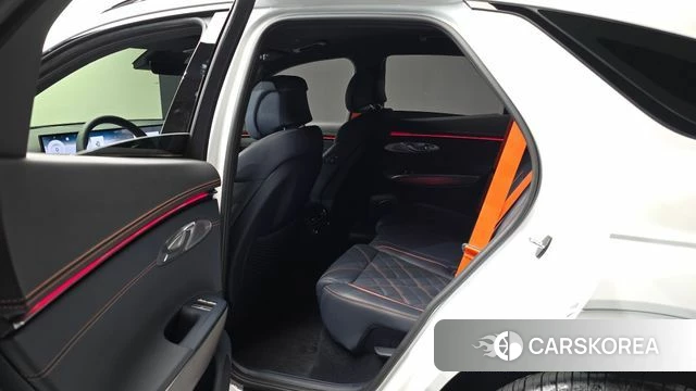 Genesis GV70 2025 Белый из Кореи, фото 2