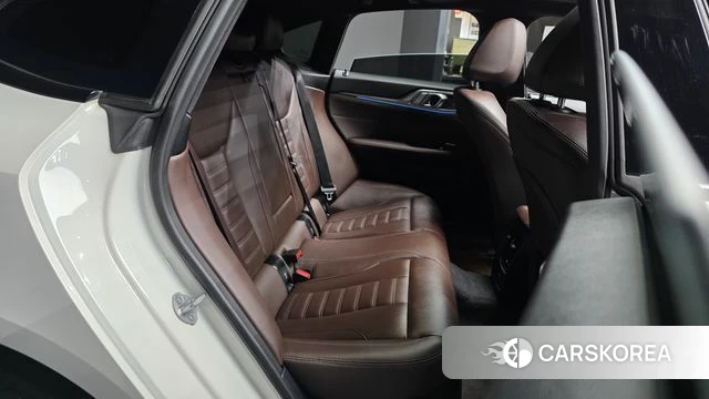 BMW i4 2024 Белый из Кореи, фото 2