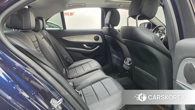 Mercedes-Benz E-Class W213 2018 Синий из Кореи, фото 2