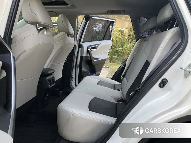 Toyota Wildlander 2021 Белый из Китая, фото 2