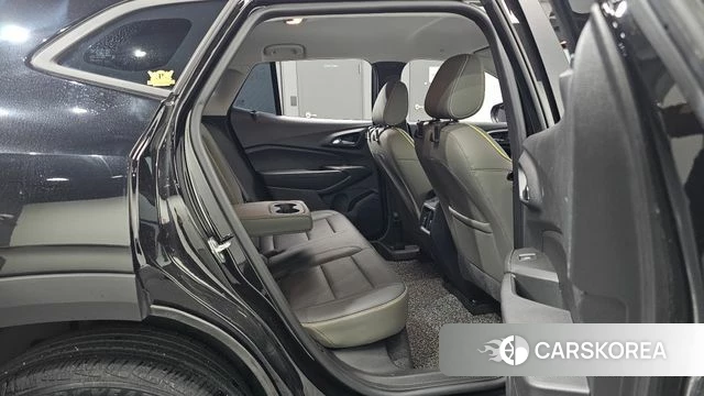 Chevrolet (GM Daewoo) Trax Crossover 2023 Черный из Кореи, фото 2
