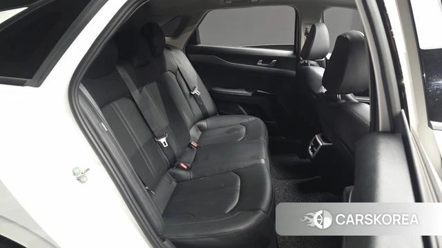 Kia K5 3rd generation 2023 Белый из Кореи, фото 2