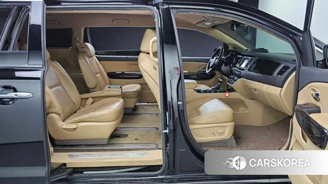 Kia The New Carnival 2019 Черный из Кореи, фото 2