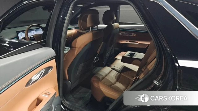 Genesis GV70 2024 Черный из Кореи, фото 2