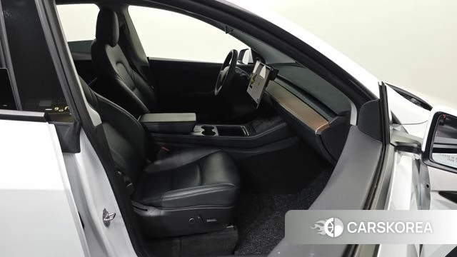 Tesla Model Y 2021 Белый из Кореи, фото 2