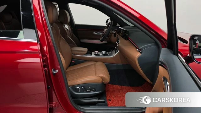 Genesis GV70 2024 Красный из Кореи, фото 2