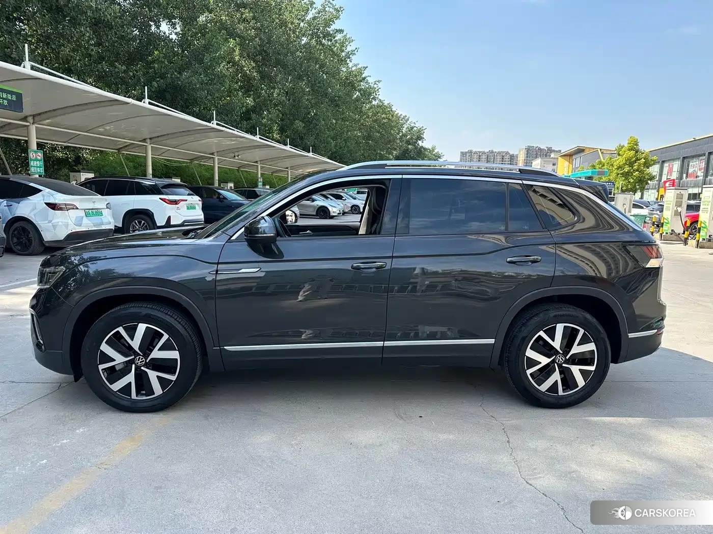 Volkswagen Tayron 2023 Silver/gray из Китая, фото 3