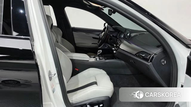BMW M5 (F90) 2018 Черный из Кореи, фото 2