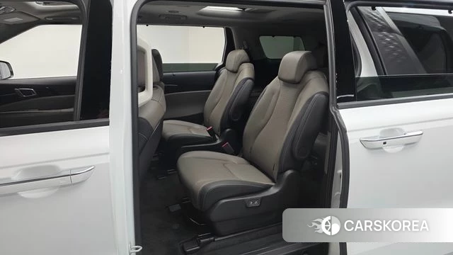 Kia The New Carnival 4th Generation 2025 Белый из Кореи, фото 2