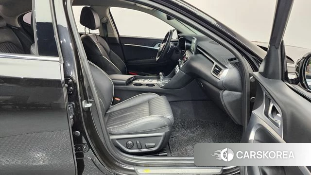 Genesis G70 2019 Черный из Кореи, фото 2