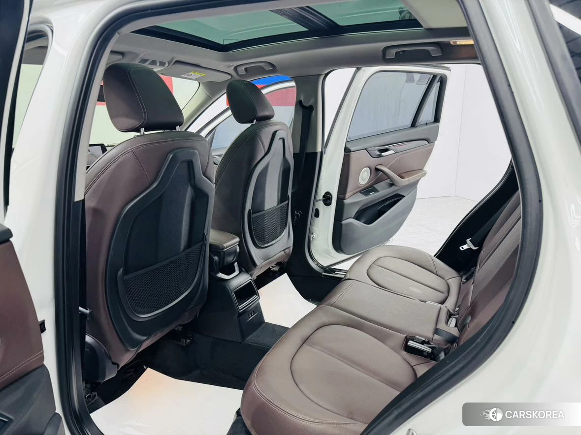 BMW X1 2020 Белый из Китая, фото 2
