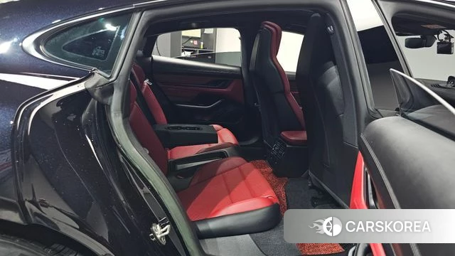 Porsche Taycan id 4921833 из Кореи 2