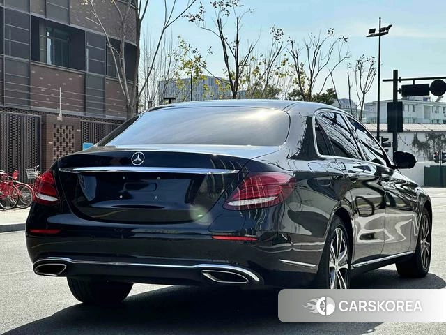Mercedes-Benz E-Class 2020 Черный из Китая, фото 2