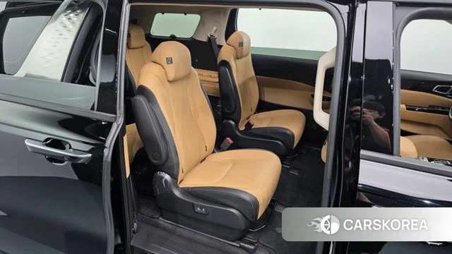 Kia Carnival 4th generation 2023 Черный из Кореи, фото 2