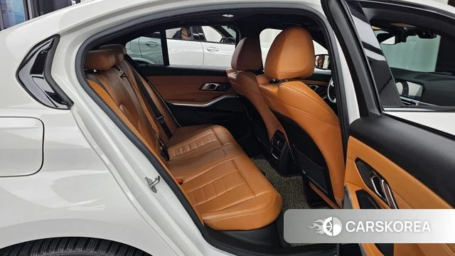 BMW 3 Series (G20) 2019 Белый из Кореи, фото 2