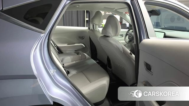 Hyundai Kona Electric (SX2) 2023 Светло-серебряный цвет из Кореи, фото 2