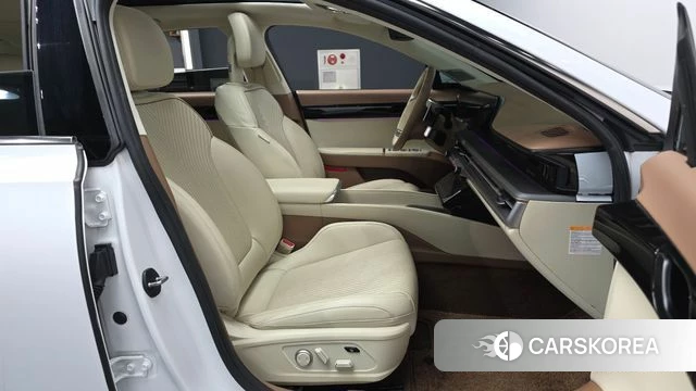 Hyundai Grandeur Hybrid (GN7) 2023 Белый из Кореи, фото 2