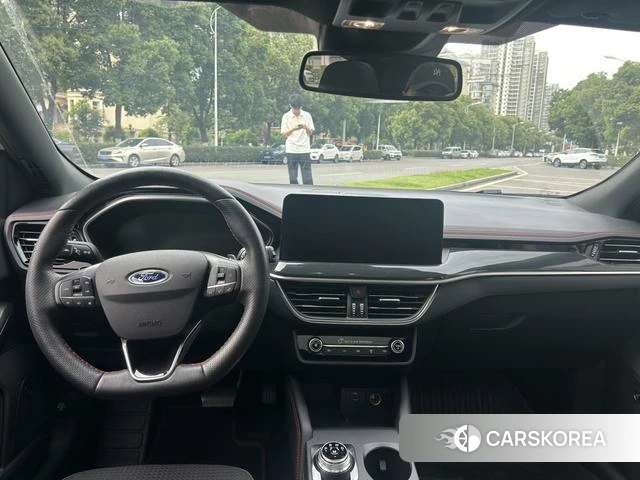 Ford Focus 2022 Белый из Китая, фото 2