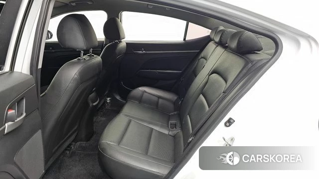 Hyundai Avante AD 2018 Белый из Кореи, фото 2