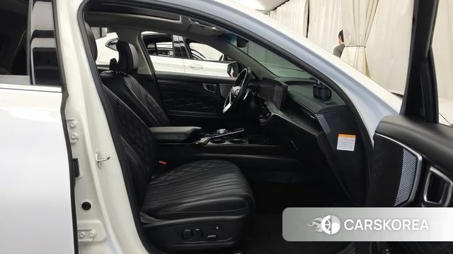 Kia K8 Hybrid 2023 Белый из Кореи, фото 2