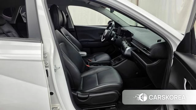 Hyundai Kona (SX2) 2023 Белый из Кореи, фото 2
