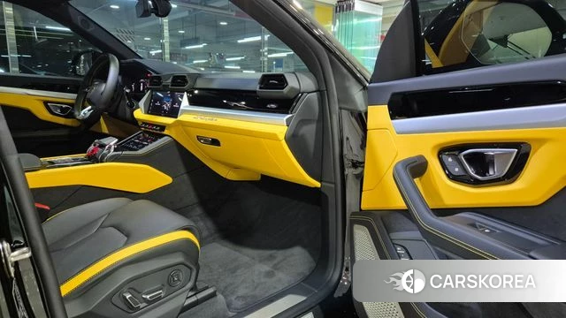 Lamborghini Urus 2026 Черный из Кореи, фото 2