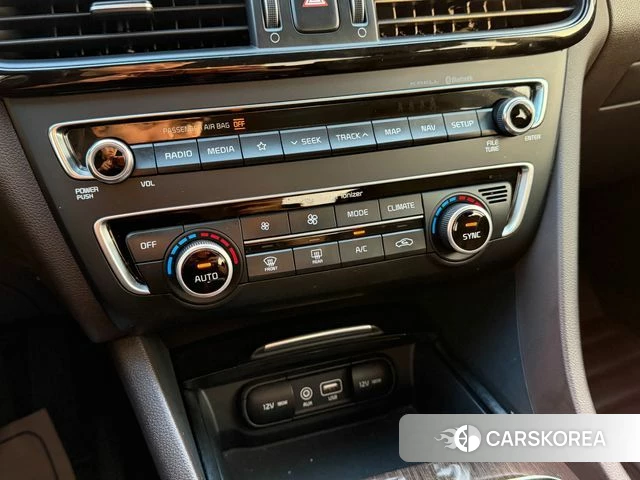 Kia K5 3rd generation 2019 Белый из Кореи, фото 2