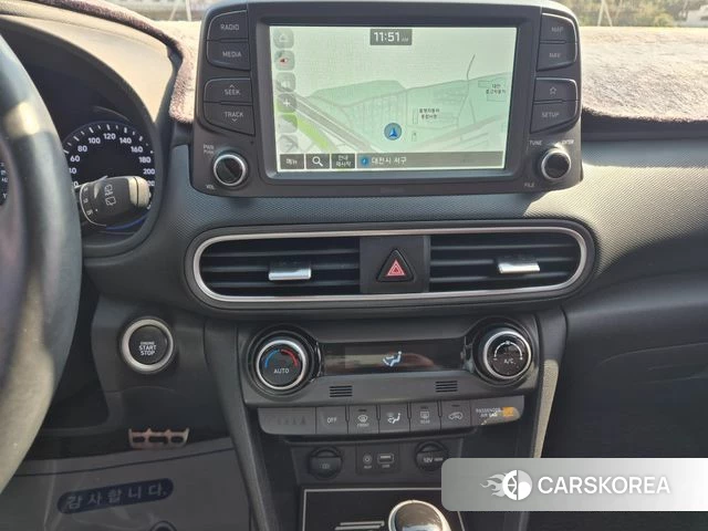 Hyundai Kona 2019 Белый двухцветный из Кореи, фото 2